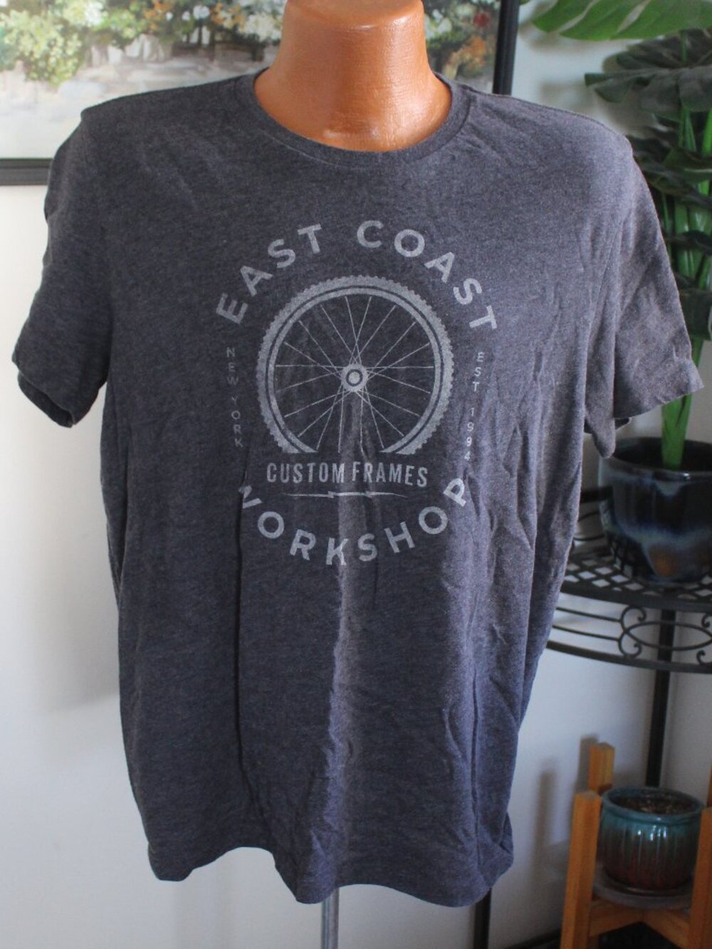 Old Navy Men's Large T-Shirt - East Coast Custom Frames Workshop Bicycle